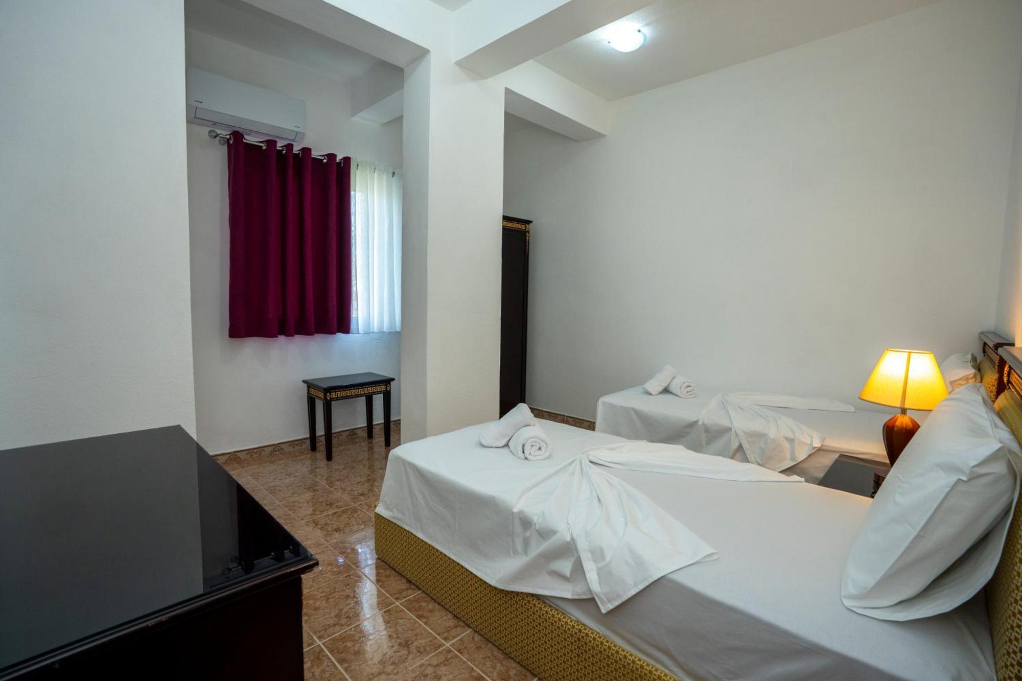 Restaurant Anton Logu Hotel 3*