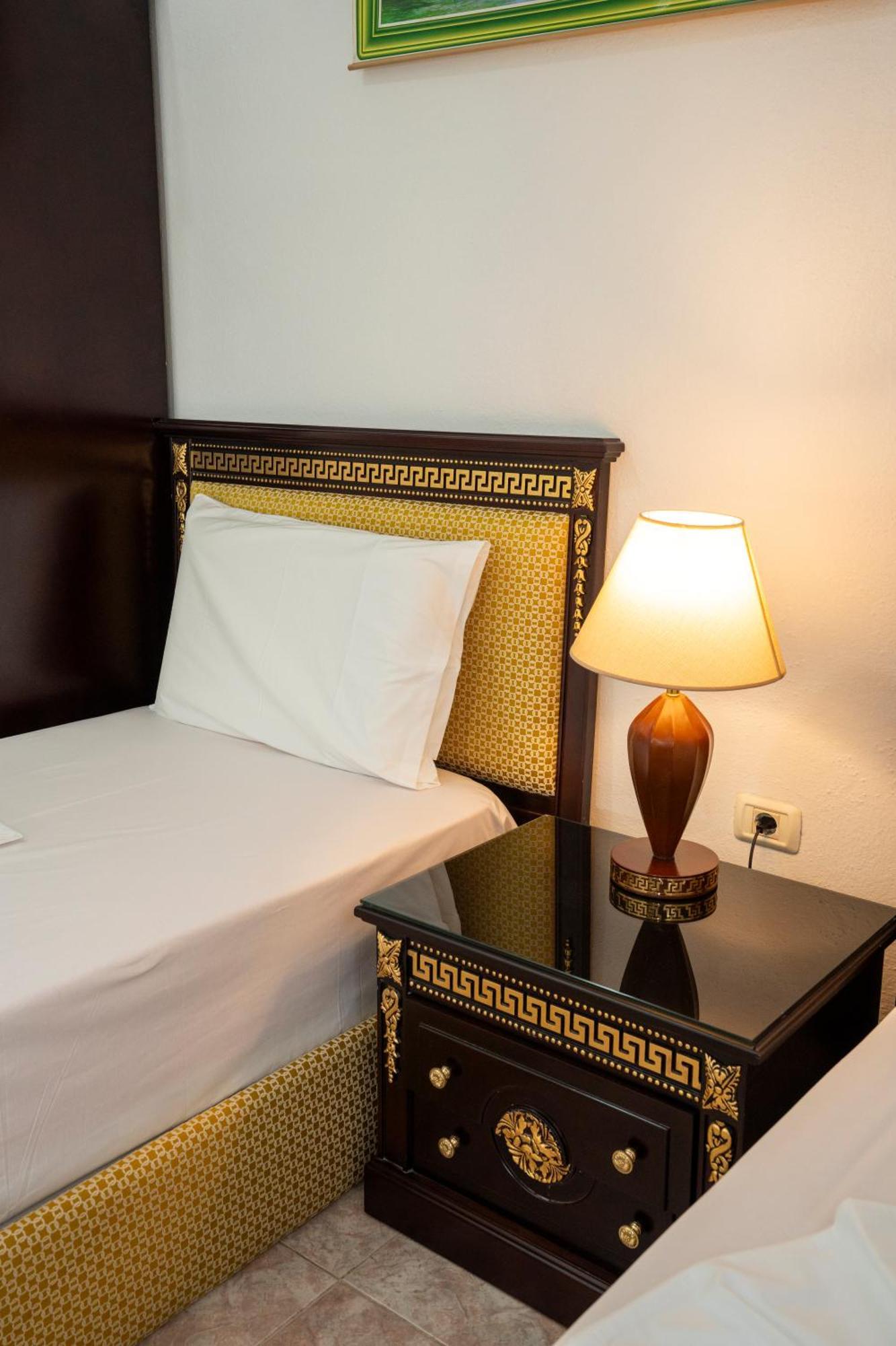 Restaurant Anton Logu Hotel 3*