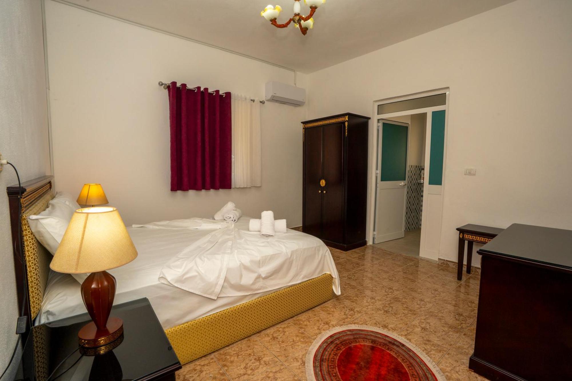 Restaurant Anton Logu Hotel 3*